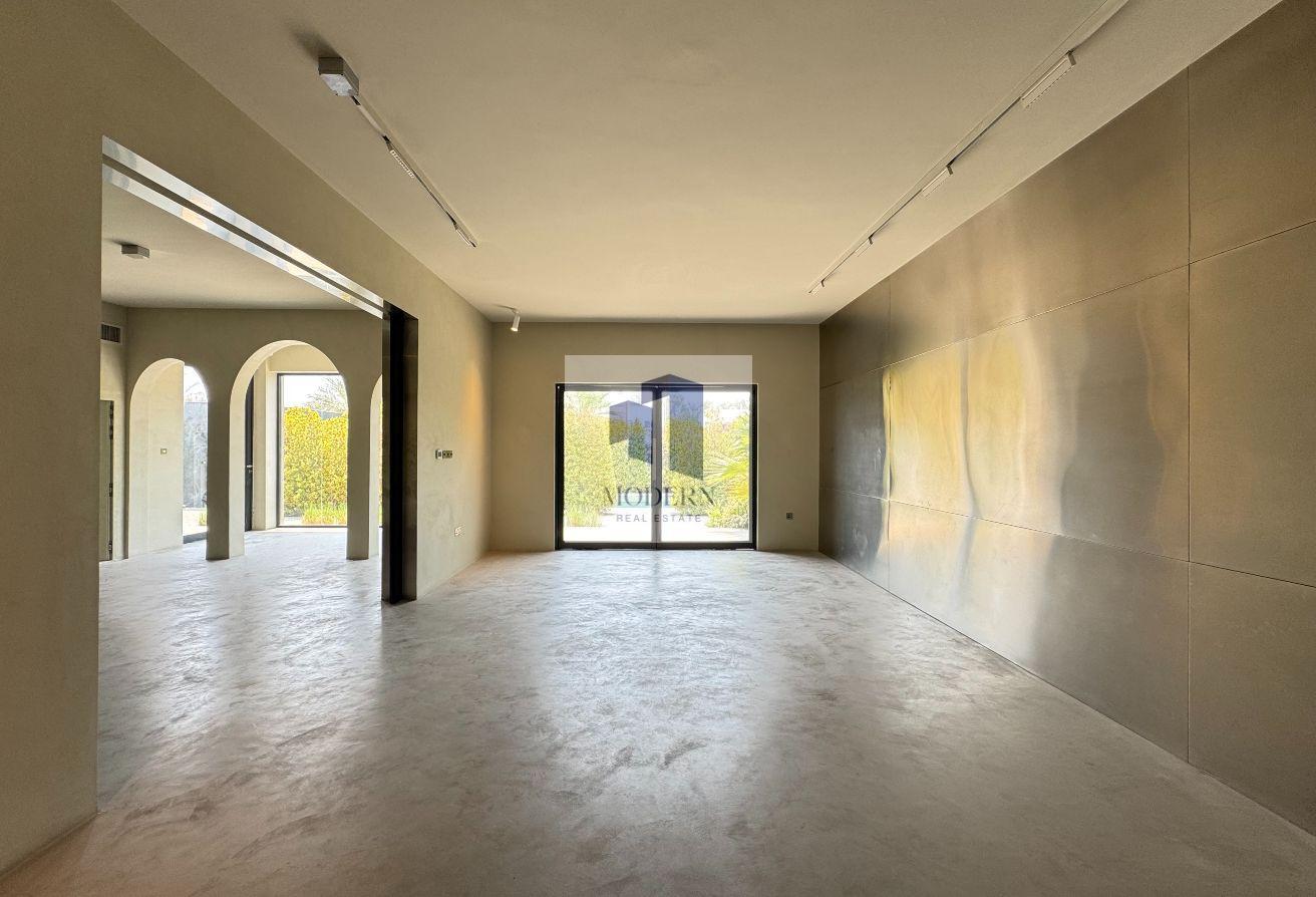 Exclusive Artist-Designed Villa | Lush Landscaping photo 5
