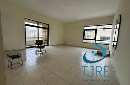 Apartment - 2 Bedrooms - 2 Bathrooms for rent in Al Nakheel 2 - Al Nakheel - Greens - Dubai