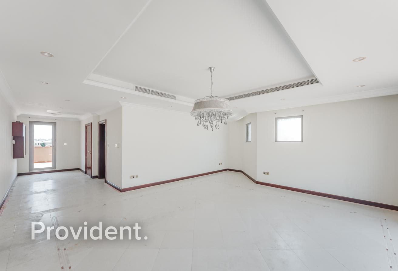 Beach Garden Villa | Available Now | Unfurnished photo 15