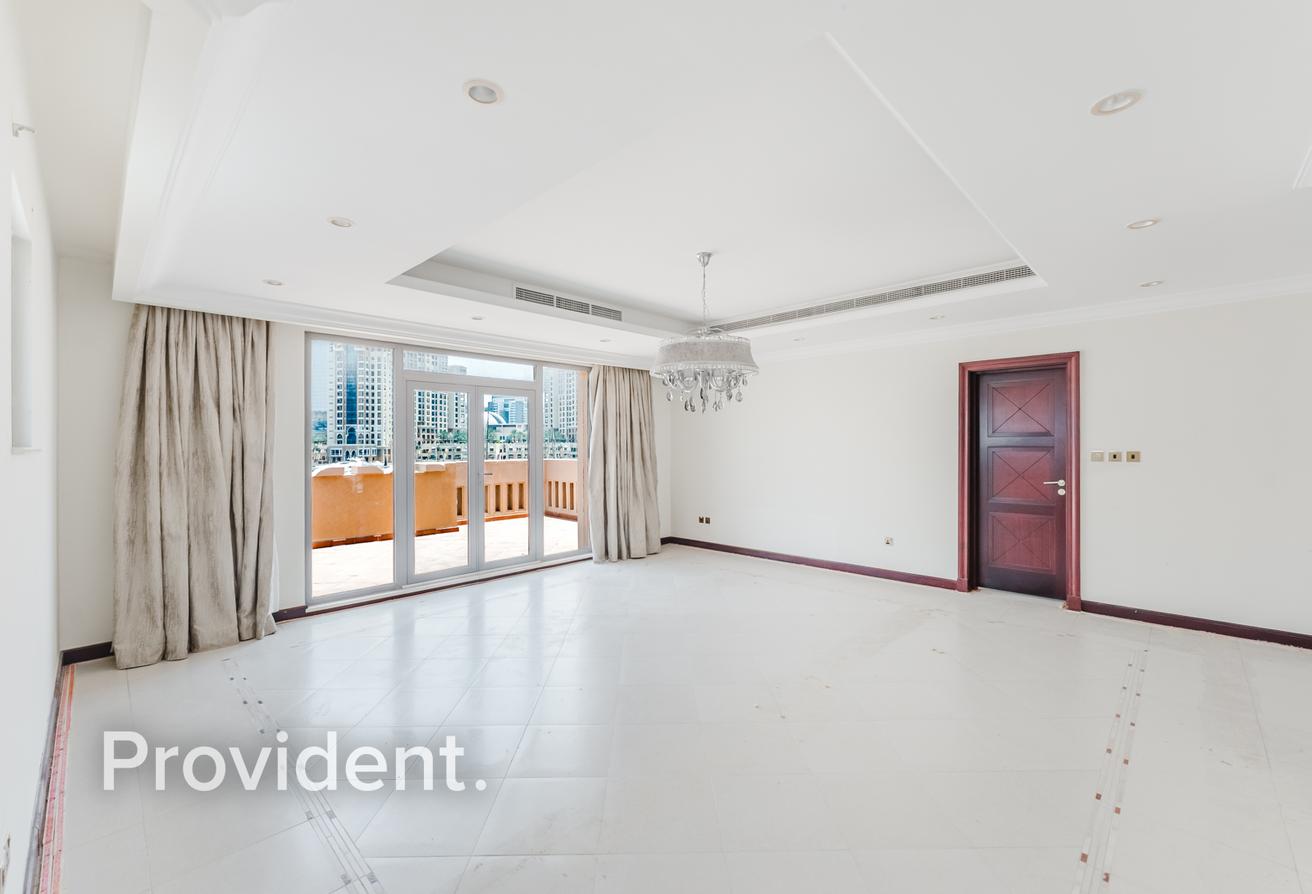 Beach Garden Villa | Available Now | Unfurnished photo 16