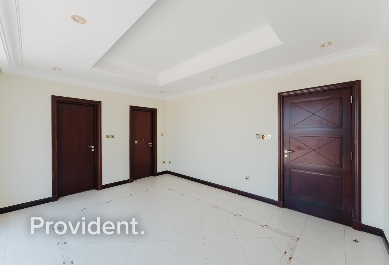 Beach Garden Villa | Available Now | Unfurnished photo 11