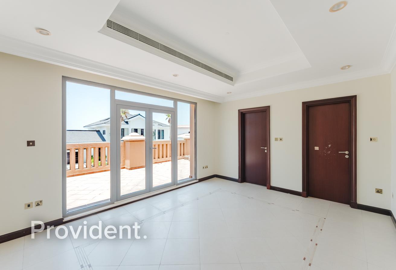 Beach Garden Villa | Available Now | Unfurnished photo 10