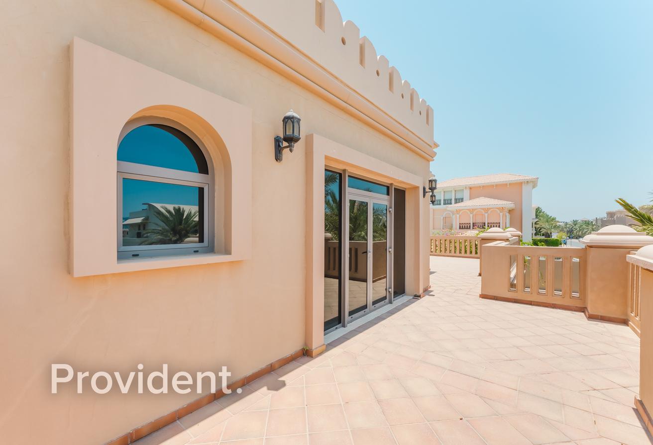 Beach Garden Villa | Available Now | Unfurnished photo 12