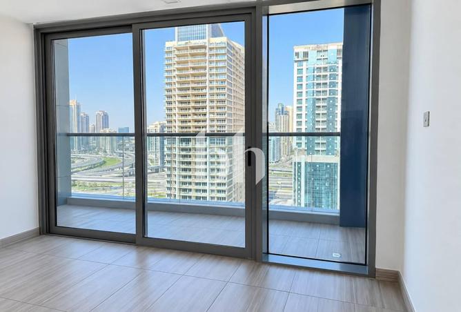 Lake View | High Floor | Unfurnished photo 2