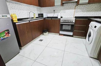 شقة - غرفة نوم - 2 حمامات للبيع في مبنى إكس03 - طراز إنجليزي - المدينة العالمية - دبي شقة - غرفة نوم - 2 حمامات للبيع في مبنى إكس03 - طراز إنجليزي - المدينة العالمية - دبي