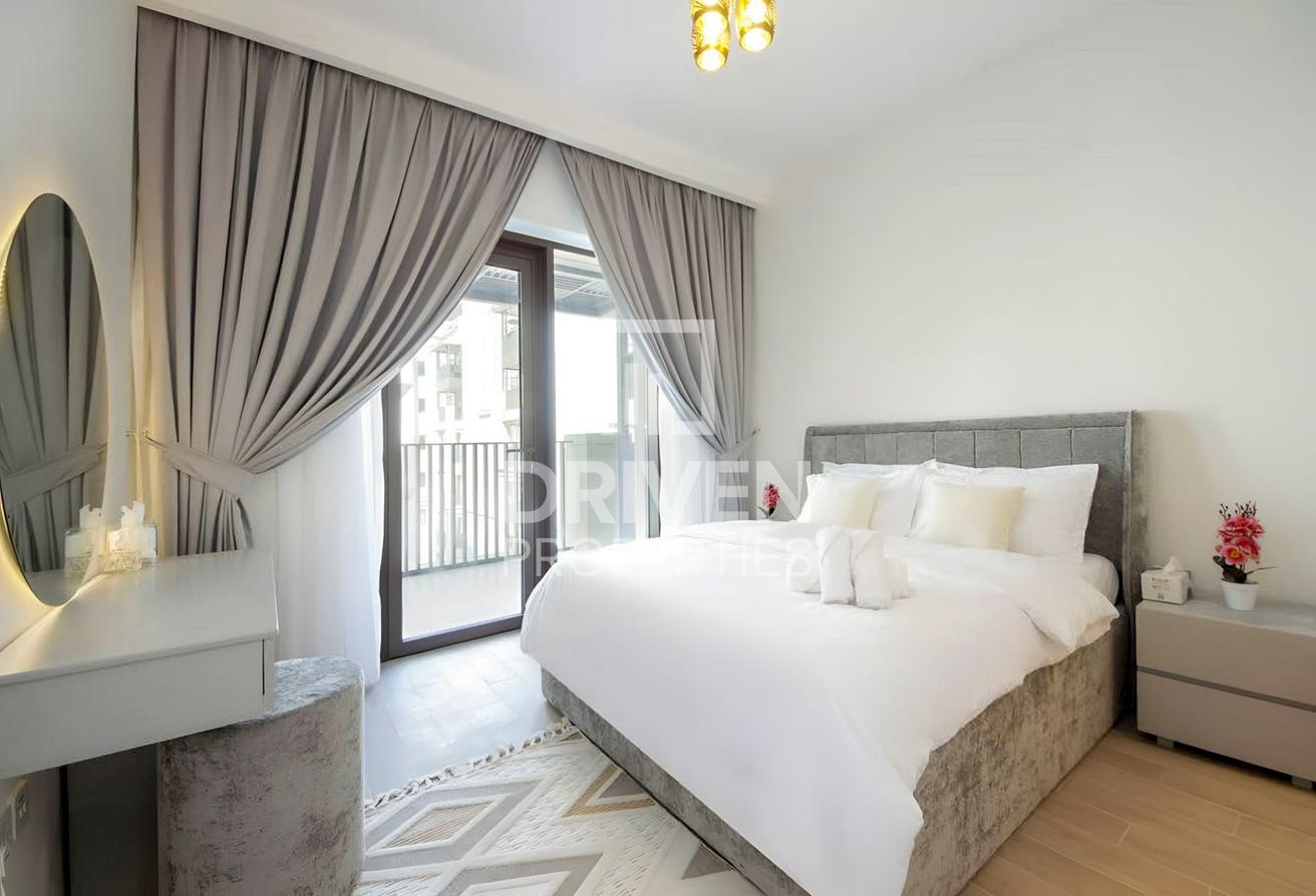 Canal View | Fully Furnished | Modern Apt photo 8