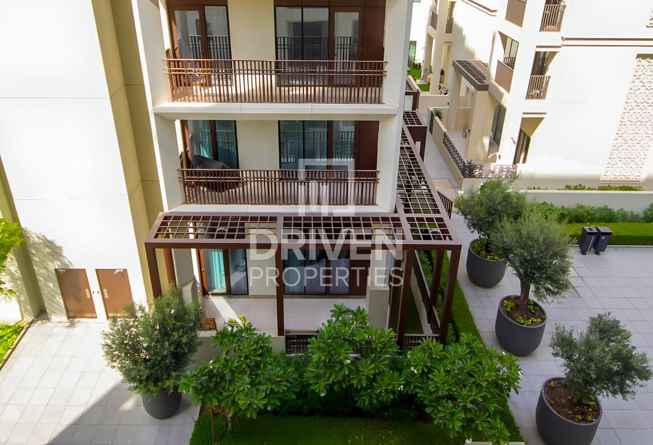Canal View | Fully Furnished | Modern Apt photo 15