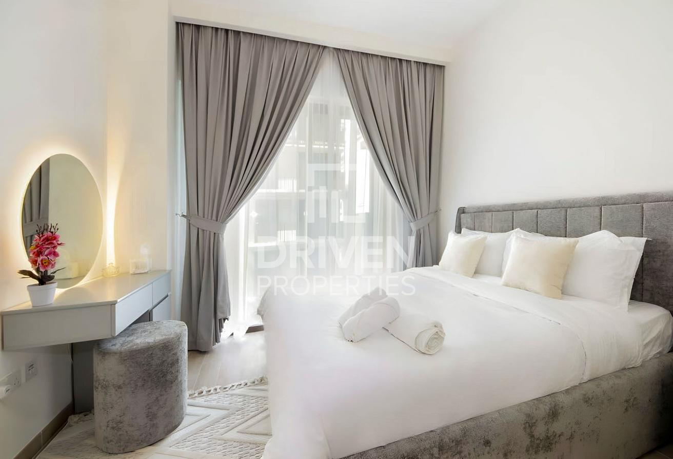 Canal View | Fully Furnished | Modern Apt photo 5