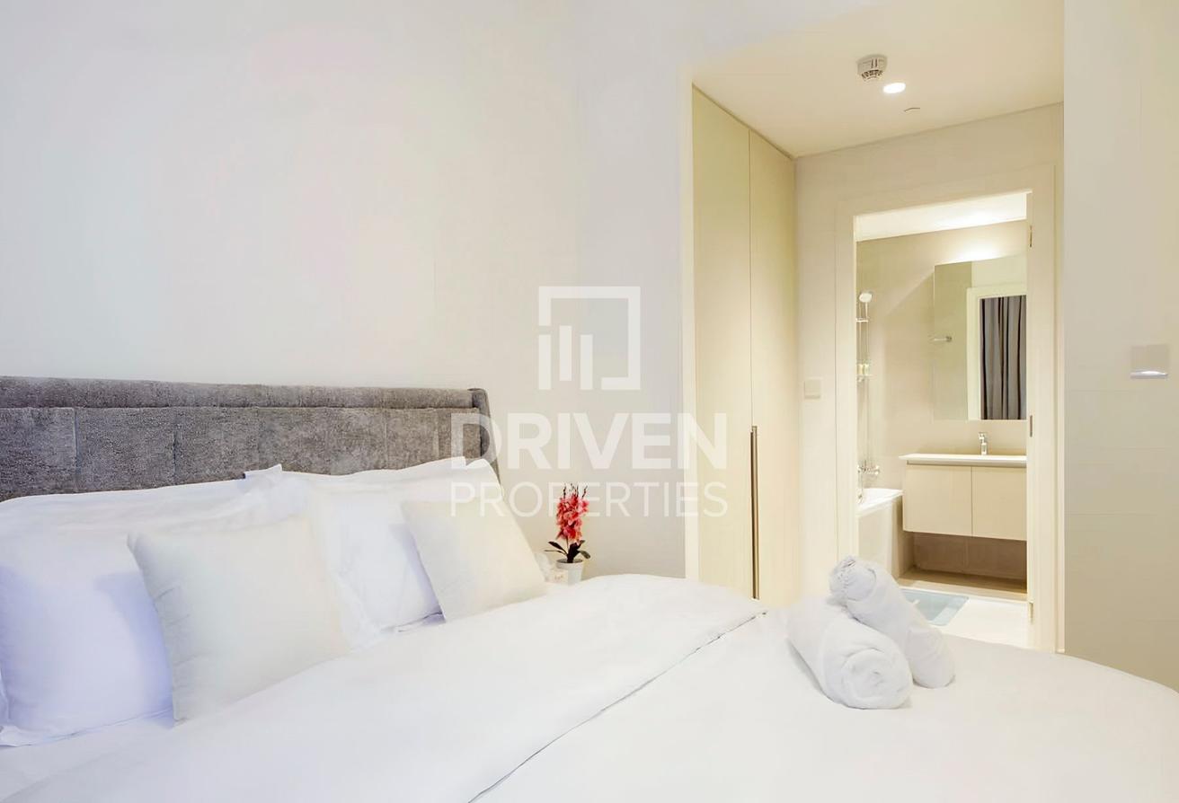 Canal View | Fully Furnished | Modern Apt photo 6