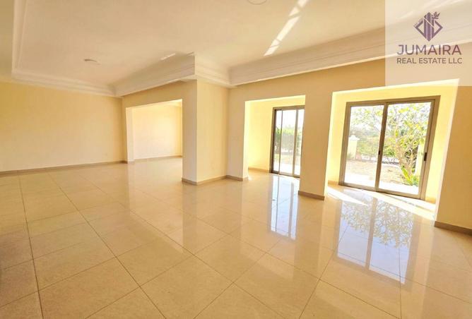 100826168 - Property Main Image