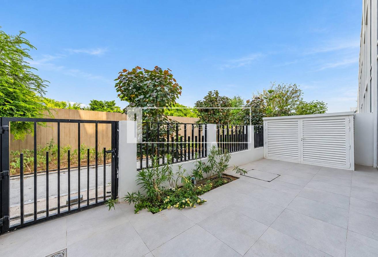 BRAND NEW | SPACIOUS 4BR VILLA | LAGOON VIEW photo 21