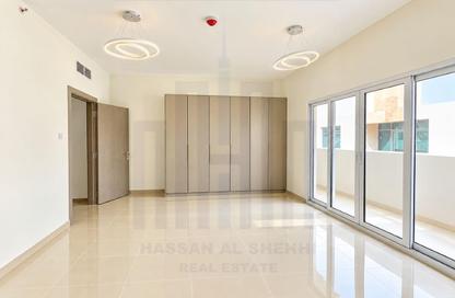 Apartment - 1 - 2 for rent in Muwailih Building - Muwaileh - Sharjah