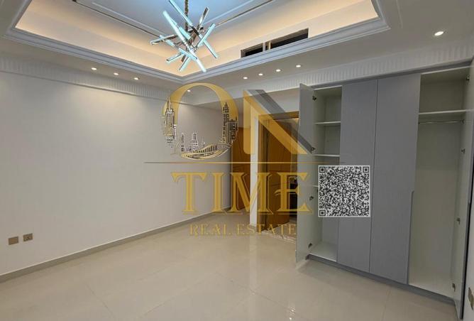 121104302 - Property Image 2