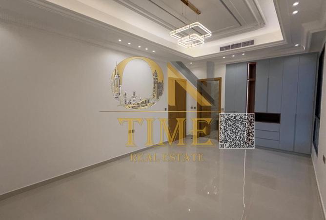 121104302 - Property Image 3