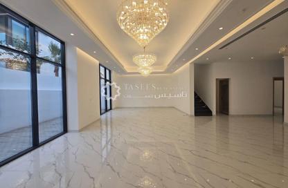 Villa - 6 Bedrooms - 6 Bathrooms for rent in Jumeirah 1 - Jumeirah - Dubai