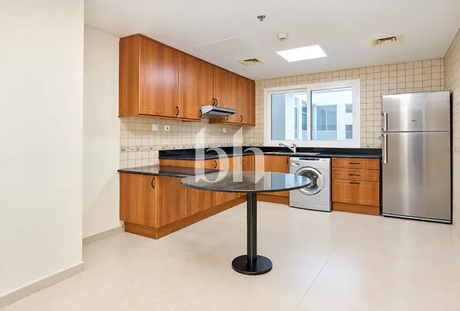 158254402 - Property Image 3