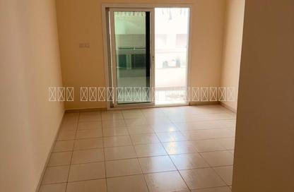 Apartment - 2 Bedrooms - 2 Bathrooms for rent in Blue Tower - Al Majaz 3 - Al Majaz - Sharjah