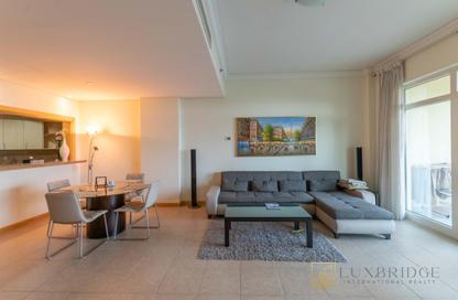 Apartment - 1 - 2 for rent in Al Sultana - Shoreline Apartments - Palm Jumeirah - Dubai