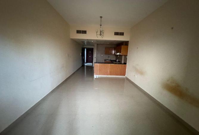 76184912 - Property Image 2