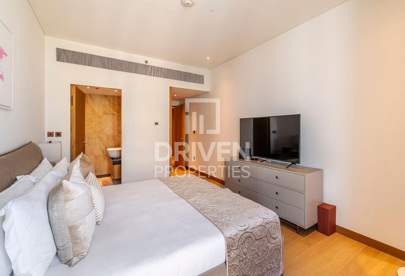Prestigious and Stylish Apartment with Marina View photo 12