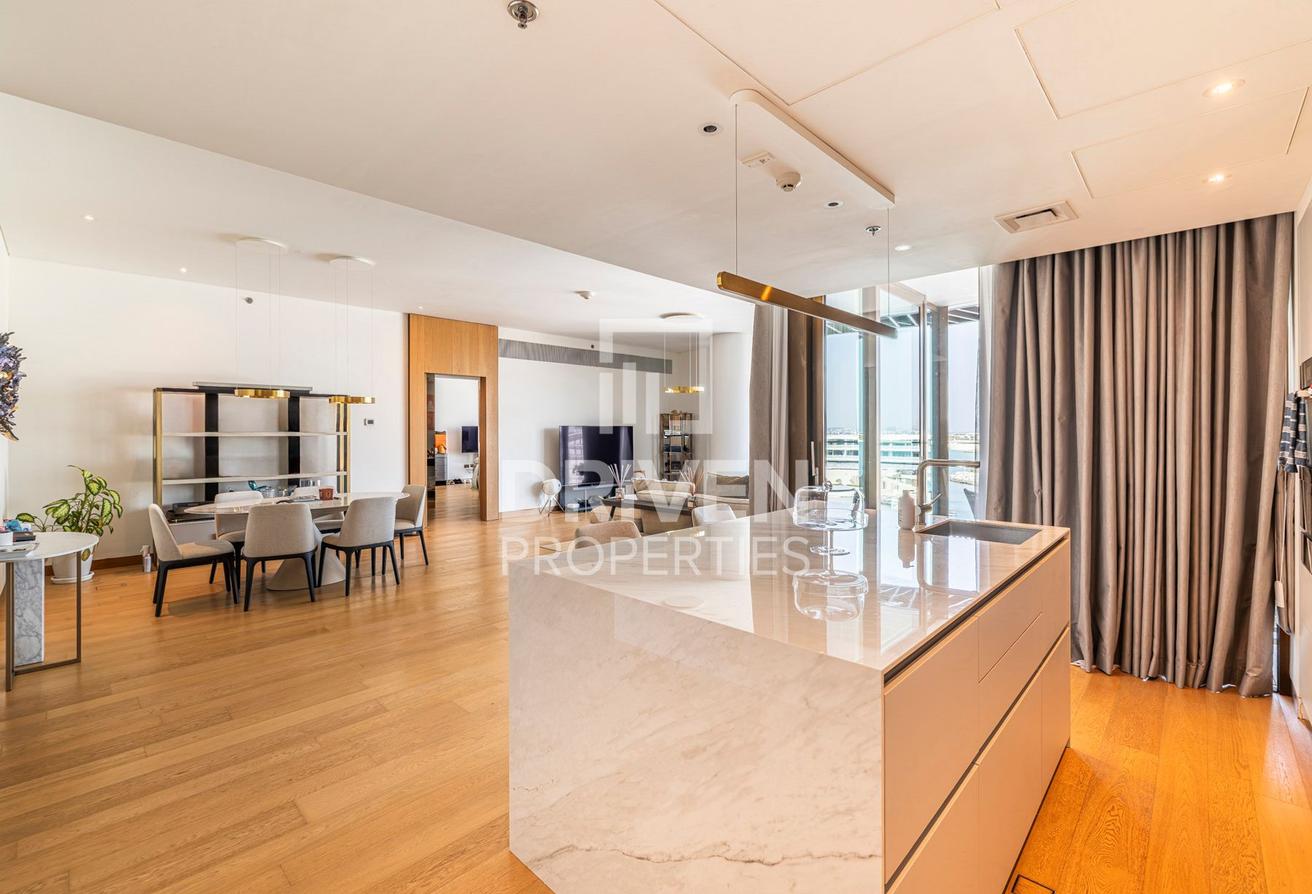 Prestigious and Stylish Apartment with Marina View photo 16