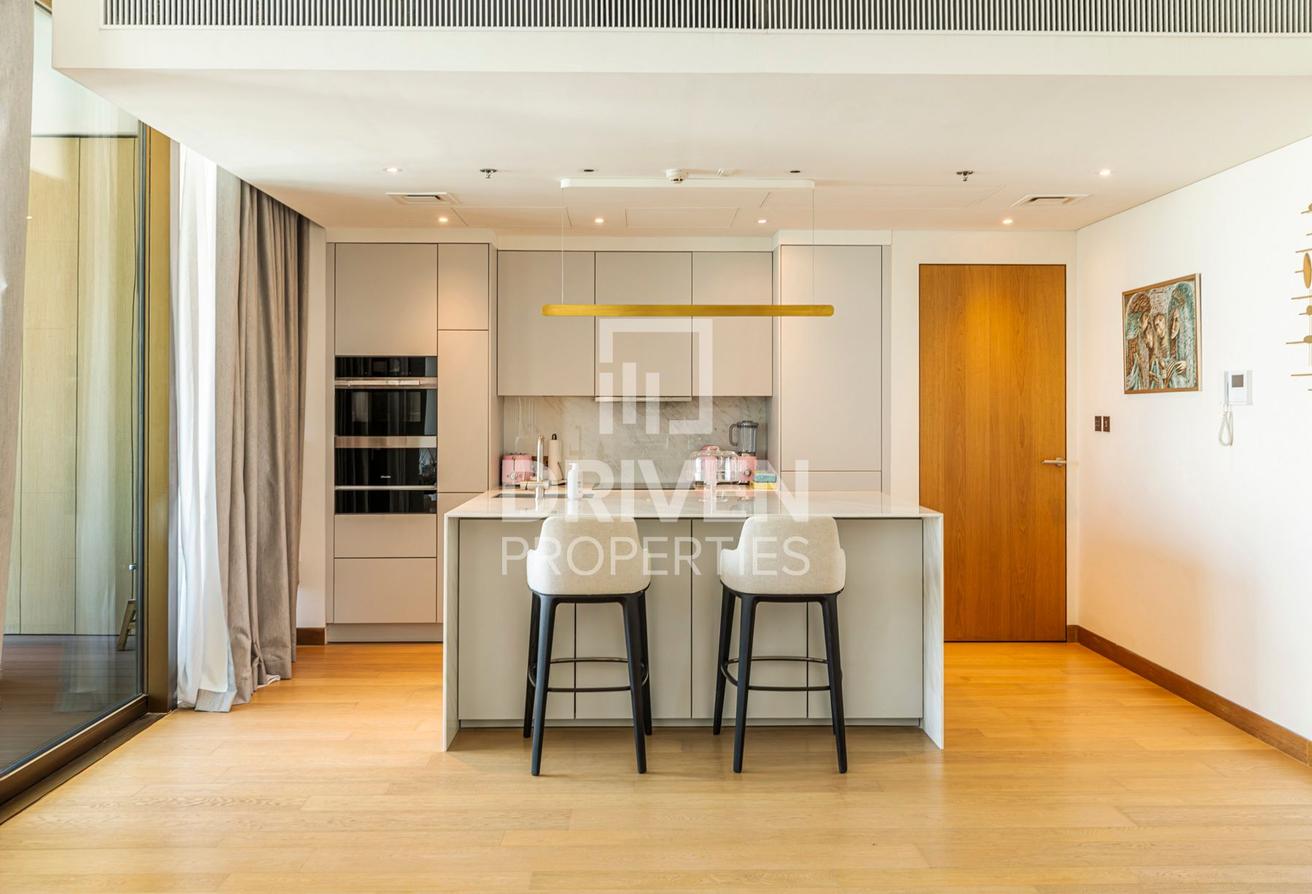 Prestigious and Stylish Apartment with Marina View photo 17