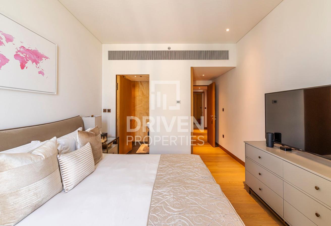 Prestigious and Stylish Apartment with Marina View photo 11