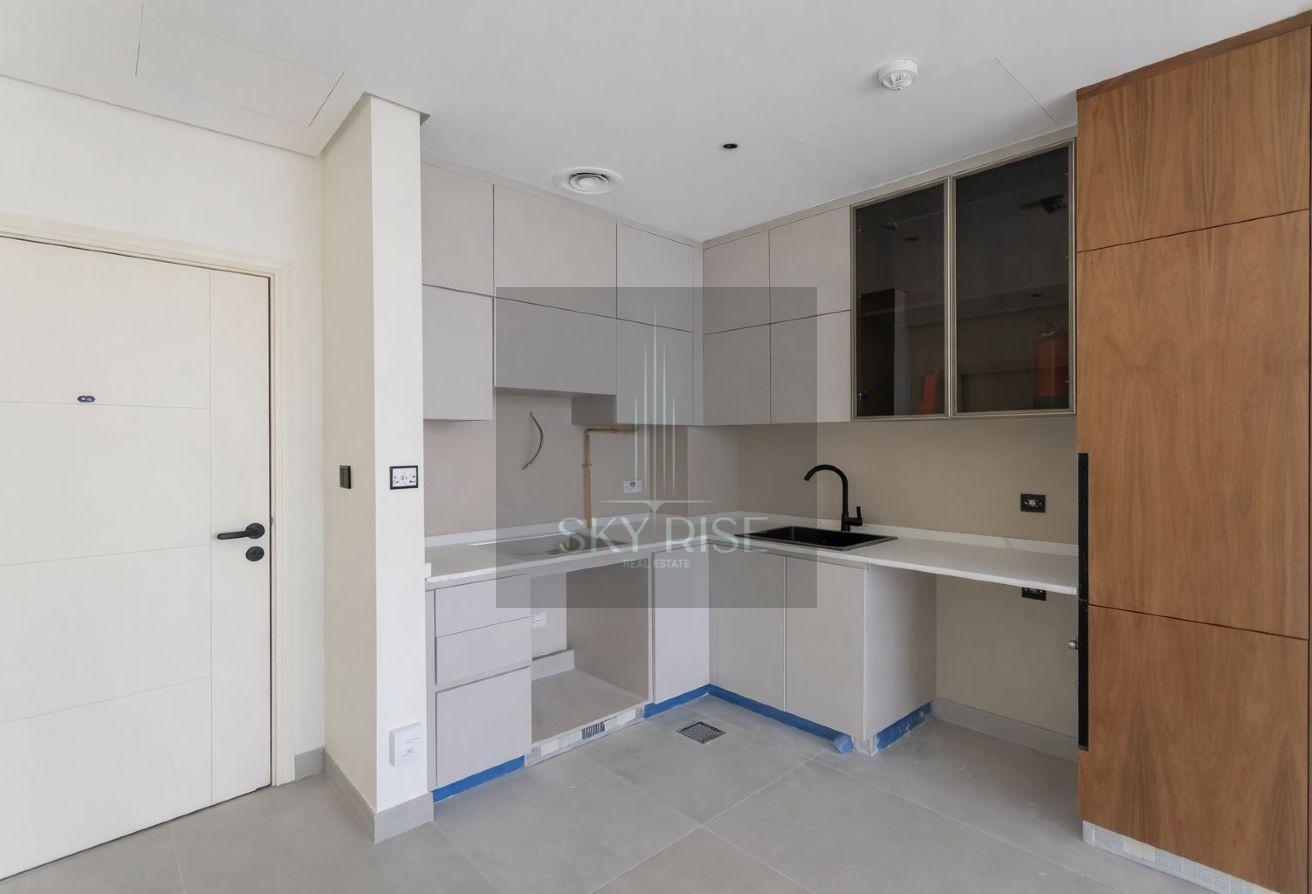 Modern 1BR | Walk to Metro | Prime Location photo 4