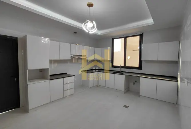 156221637 - Property Image 3