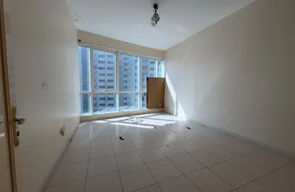 Apartment - 3 Bedrooms - 3 Bathrooms for rent in Al Taawoon Tower 1 - Al Taawoon Towers - Al Khan - Sharjah