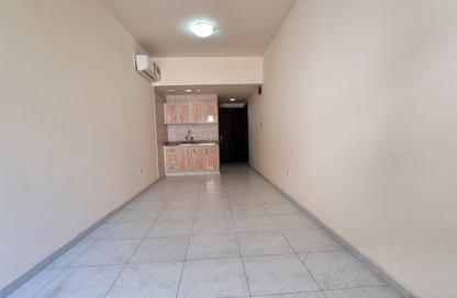 Apartment - Studio - 1 Bathroom for rent in Al Baraha - Deira - Dubai