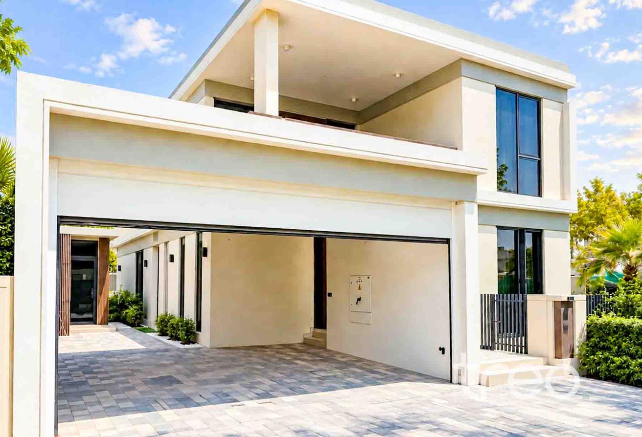 Vacant Now | Massive Plot | Corner Unit photo 9