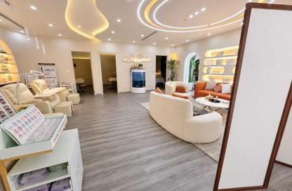 Shop - Studio - 2 Bathrooms for rent in West Avenue Tower - Dubai Marina - Dubai