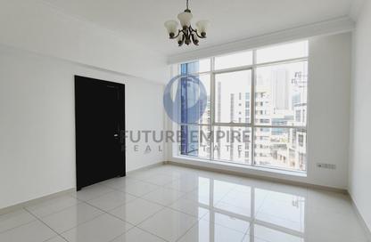 Apartment - 1 Bedroom - 2 Bathrooms for rent in Majestic Tower - Al Abraj street - Business Bay - Dubai
