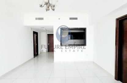 Apartment - 1 Bedroom - 2 Bathrooms for rent in Majestic Tower - Al Abraj street - Business Bay - Dubai