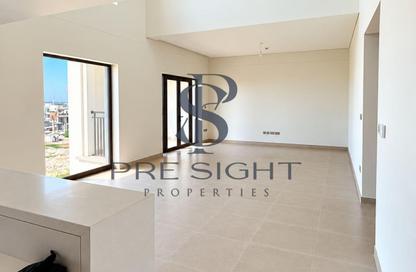 Apartment - 2 - 3 for sale in Yas Golf Collection J - Yas Golf Collection - Yas Island - Abu Dhabi