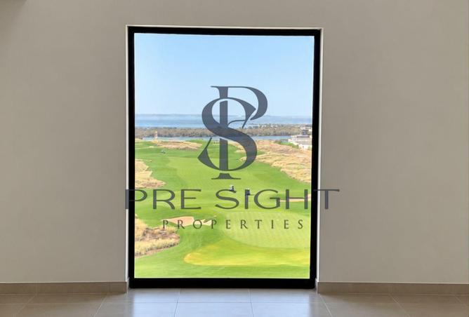 جاهز للعرض | إطلالة كاملة على ملعب الجولف | دوبلكس بغرفتي نوم + غرفة خادمة
