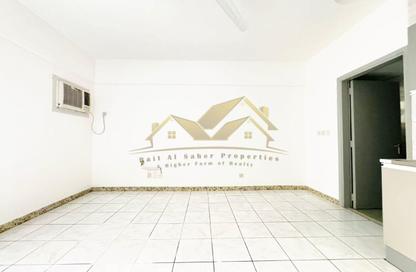 Apartment - Studio - 1 Bathroom for rent in Al Karama Sqaure - Al Karama - Dubai