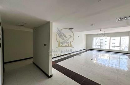Apartment - 4 - 5 for rent in Al Majaz 1 - Al Majaz - Sharjah