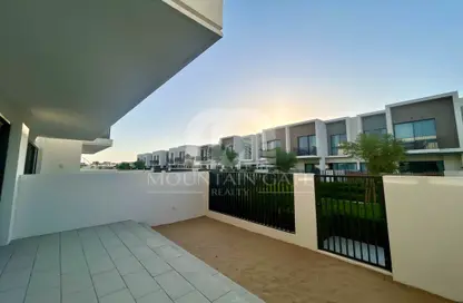 Townhouse - 3 Bedrooms - 4 Bathrooms for rent in Elora - The Valley - Dubai