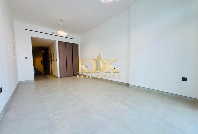 120646107 - Property Image 3