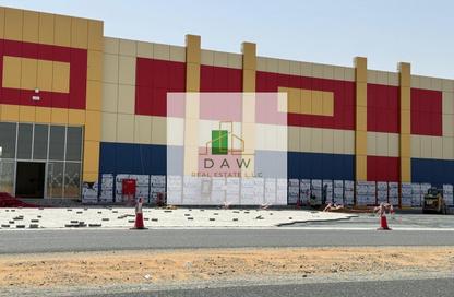 Warehouse - Studio - 2 Bathrooms for rent in Umm Al Thuoob - Umm Al Quwain