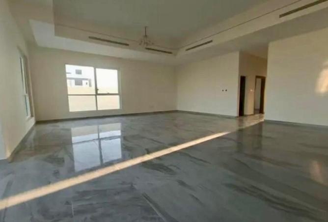 83640923 - Property Image 2