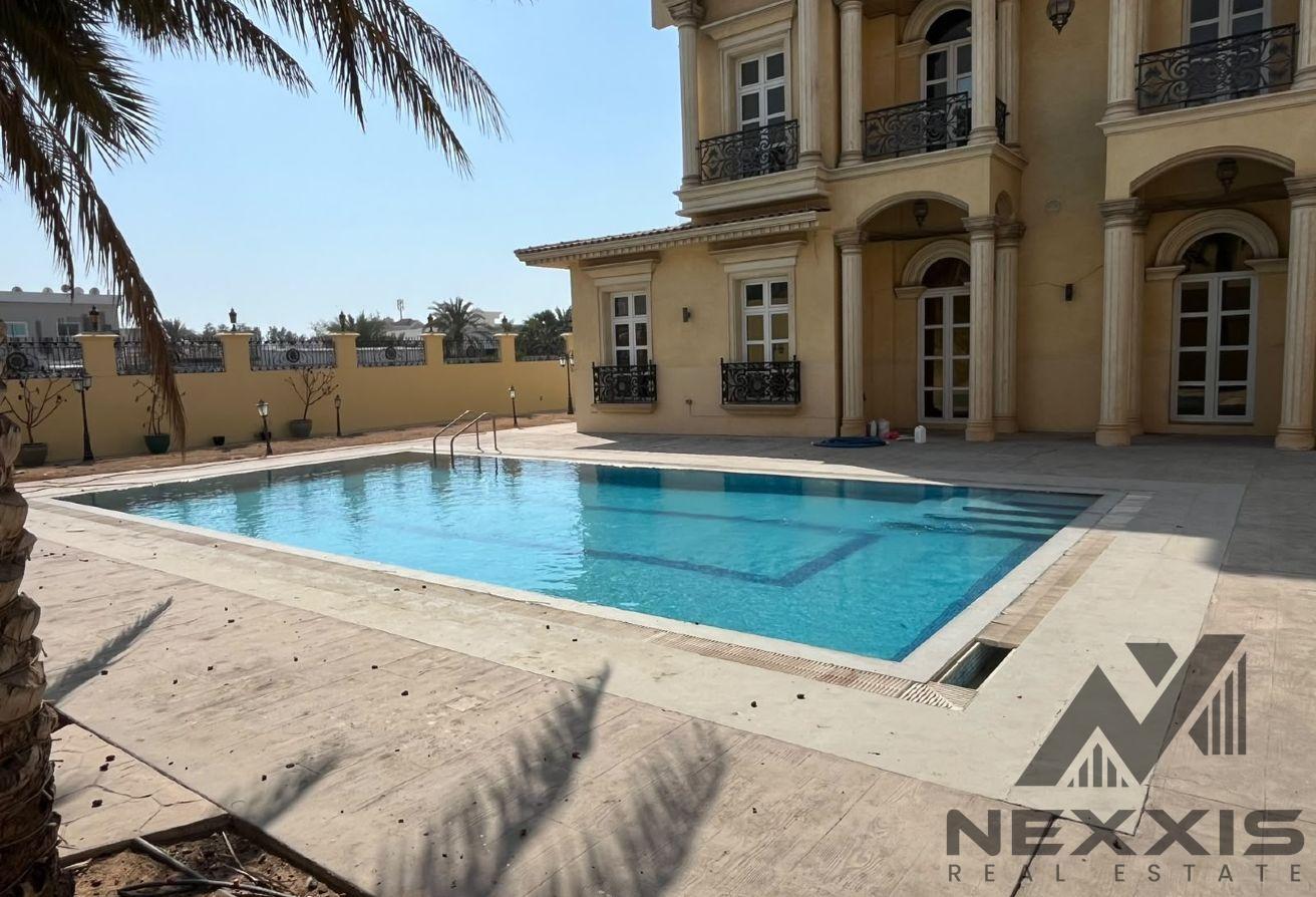 SPECIOUS 4 BEDROOMS | PRIVATE POOL AND GARDEN photo 6