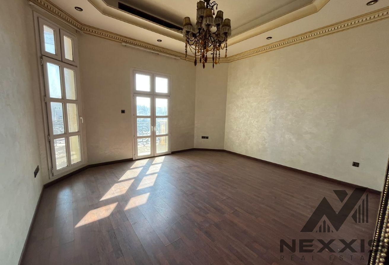 SPECIOUS 4 BEDROOMS | PRIVATE POOL AND GARDEN photo 14