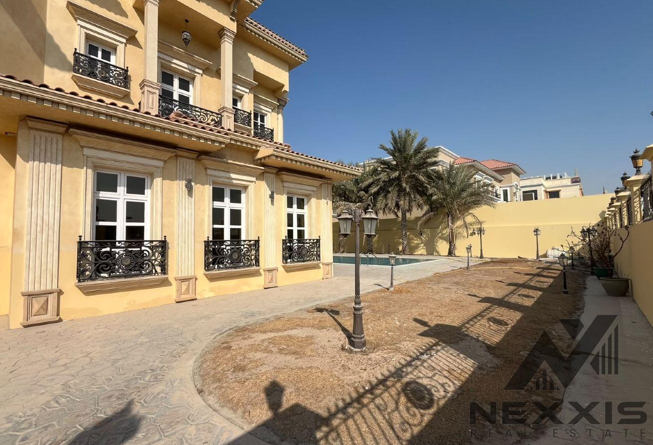 SPECIOUS 4 BEDROOMS | PRIVATE POOL AND GARDEN photo 11