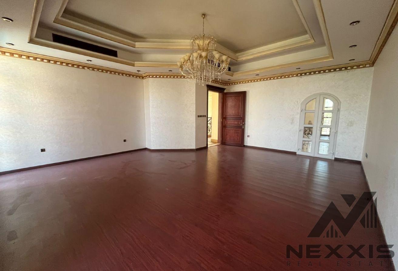SPECIOUS 4 BEDROOMS | PRIVATE POOL AND GARDEN photo 15