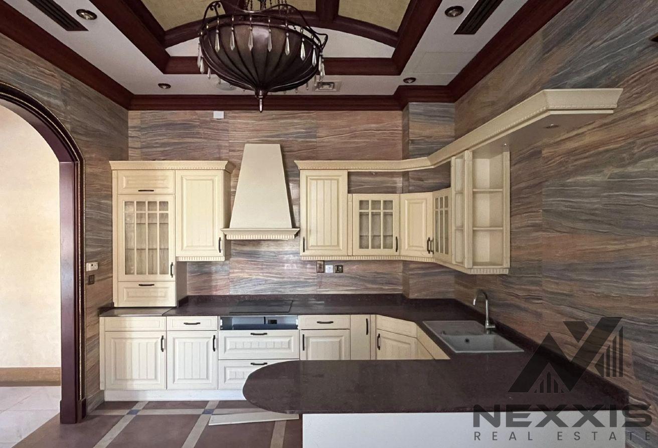 SPECIOUS 4 BEDROOMS | PRIVATE POOL AND GARDEN photo 10