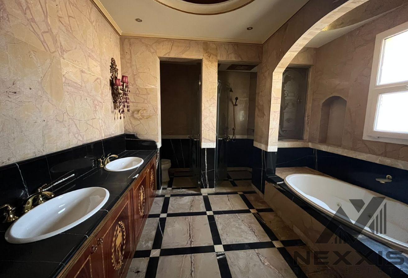 SPECIOUS 4 BEDROOMS | PRIVATE POOL AND GARDEN photo 19