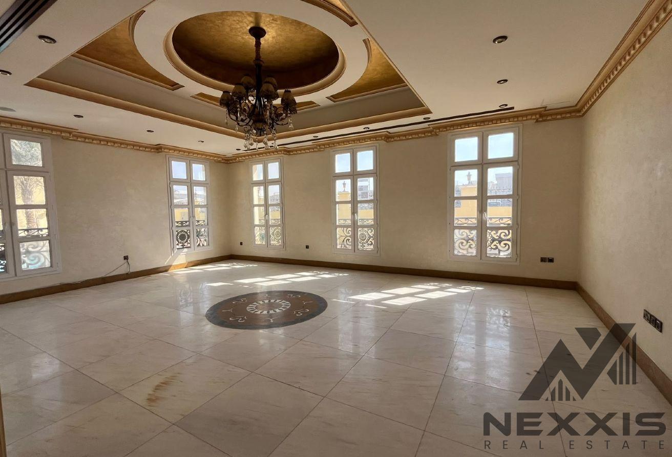SPECIOUS 4 BEDROOMS | PRIVATE POOL AND GARDEN photo 9